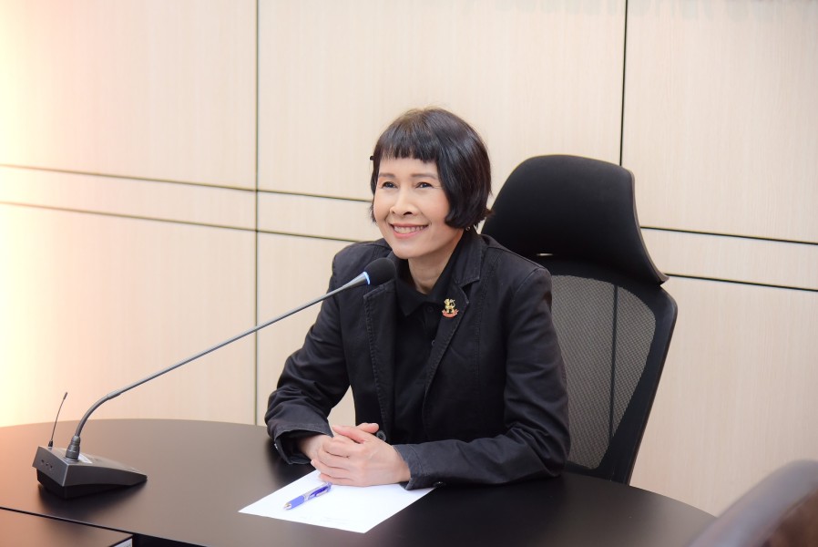 ผอ.เขต ร่วมพูดคุยและให้กำลังใจการอบรมขยายผล